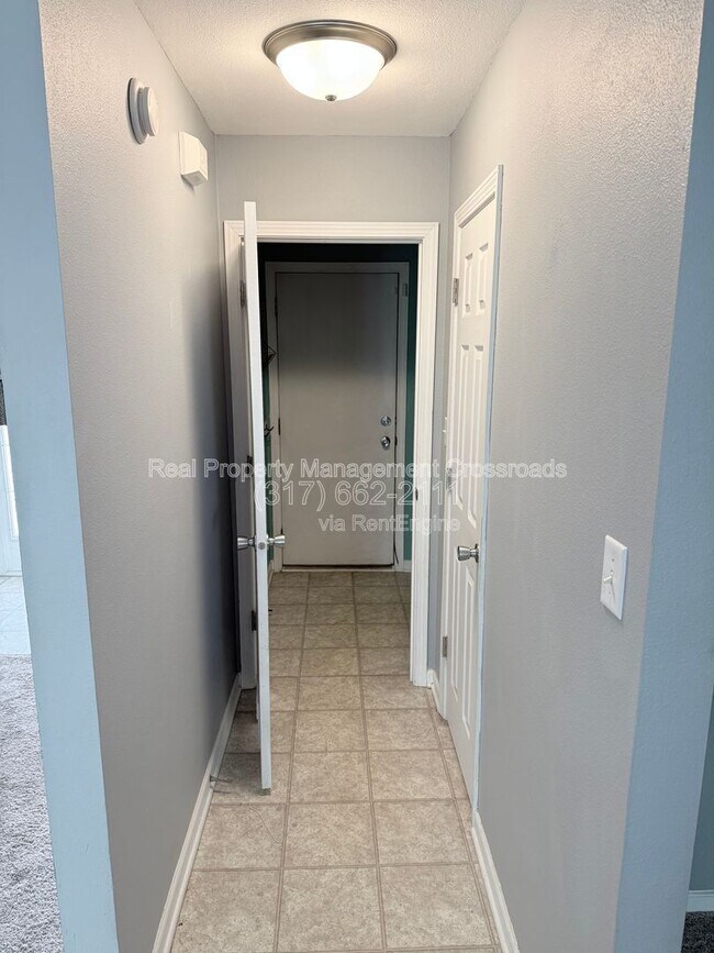 Building Photo - 1455 Bearsden Dr