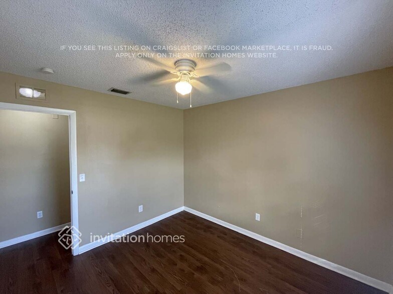 Building Photo - 813 Senate Ct