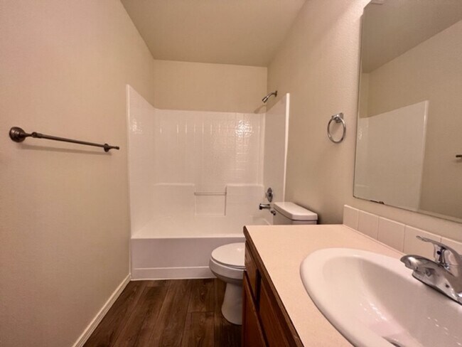 Building Photo - Amazing Home in Mahogany Park