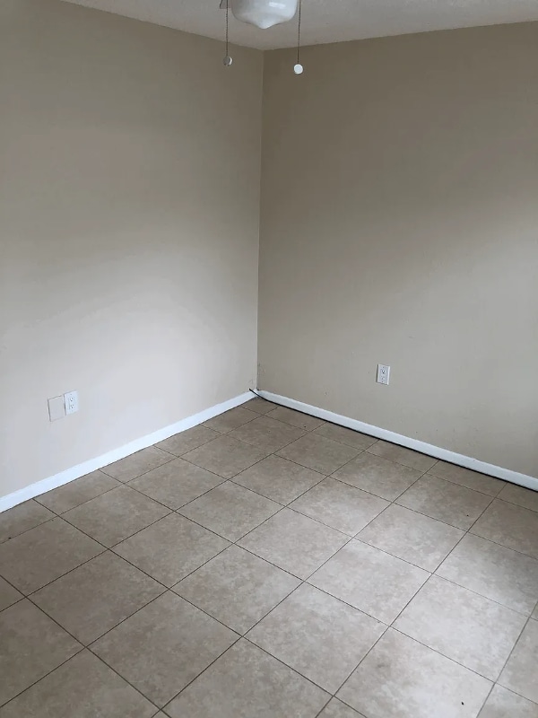 Building Photo - 902 NW 10th St