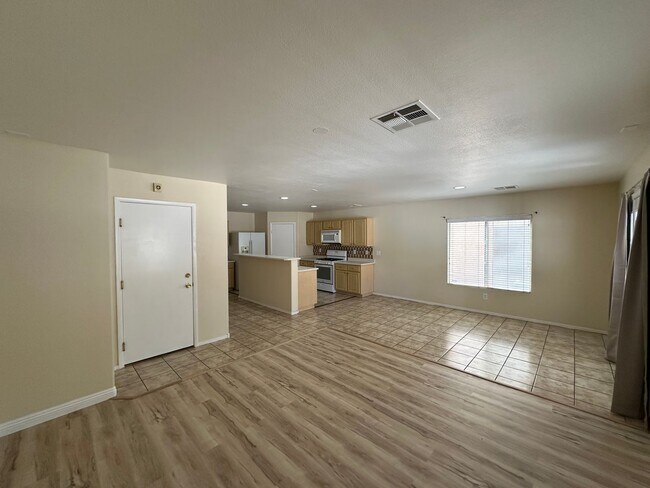 Building Photo - 4bed house ready for occupancy