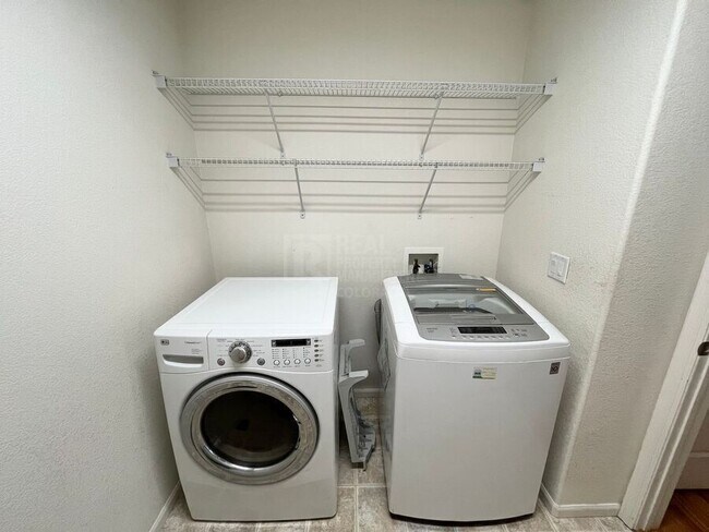 Building Photo - 18744 Burlington Pl