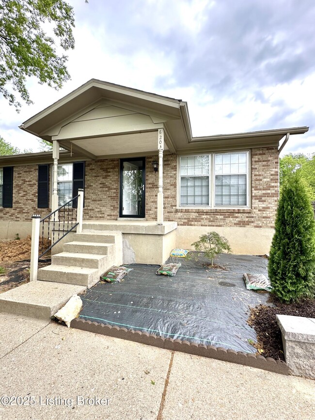 Primary Photo - 6203 Lynnchester Dr