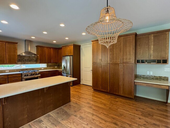 Building Photo - Stunning Bainbridge Island 4 bedroom home....available now!
