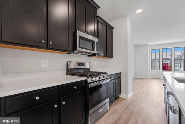 Building Photo - 12606 BRANCH HOLLOW Ln