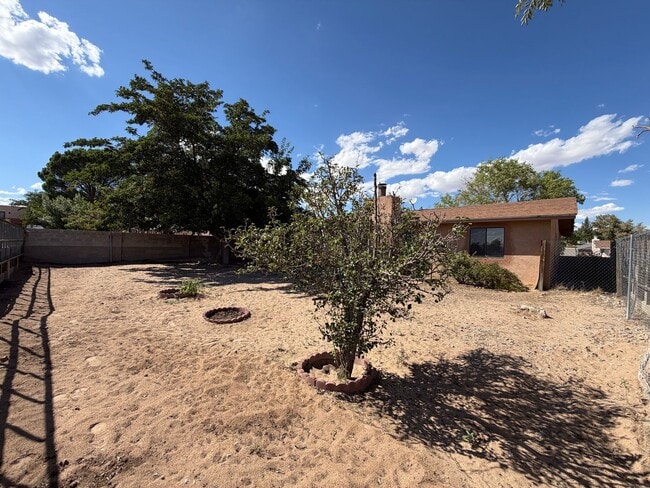 Building Photo - 5812 Brahma Dr NW