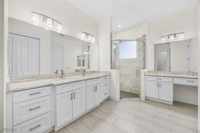 Building Photo - 3614 SE 17th Pl