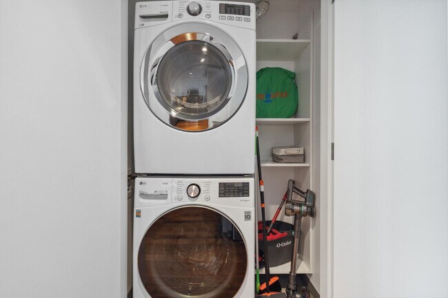 Building Photo - 399 Fremont St