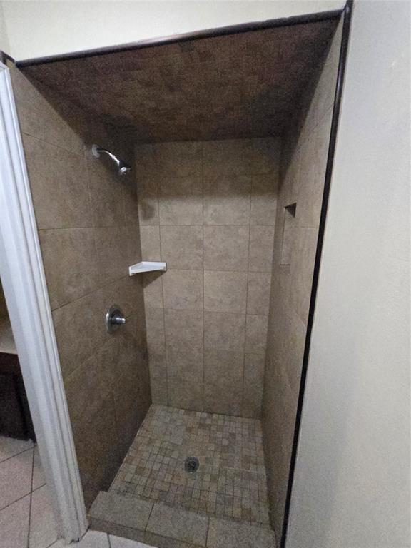 Building Photo - 4242 Honey Oaks Dr