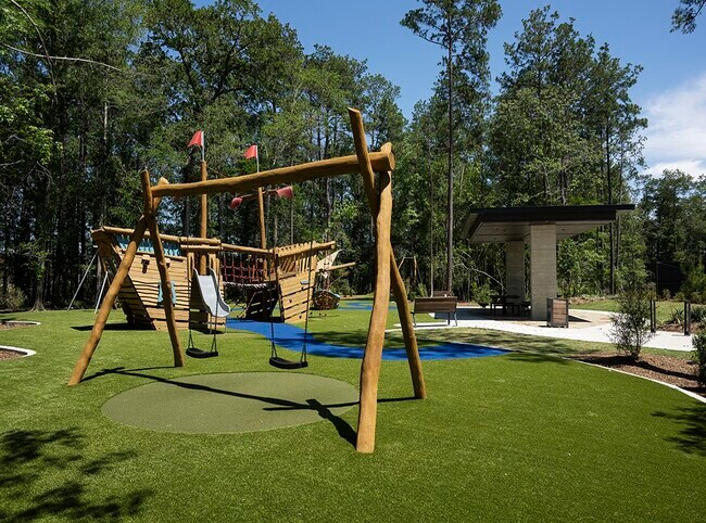 Building Photo - 4221 Davis Oak Dr