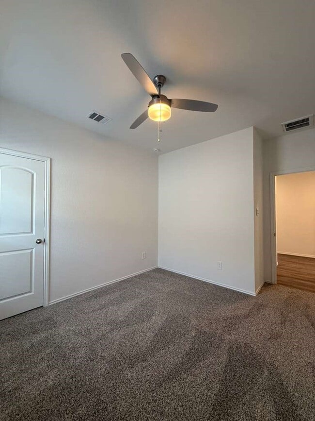 Building Photo - 5037 Almond Ter Dr