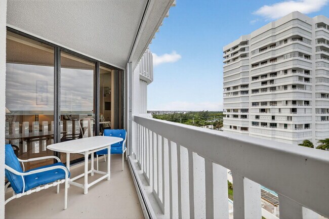 Building Photo - 9960 S Ocean Dr