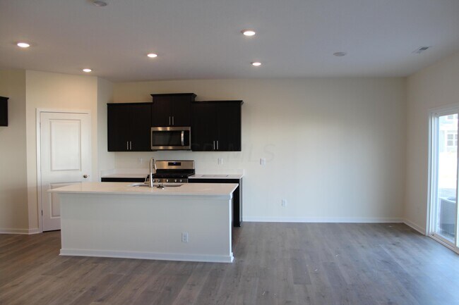 Building Photo - 448 Park Vista Dr