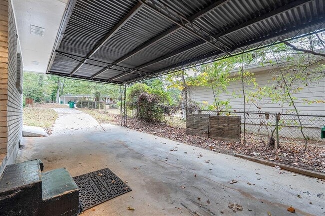 Building Photo - 1427 Dennis Dr