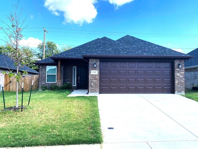 Primary Photo - NEW BUILD FOR LEASE IN "THE GROVE" IN SHER...