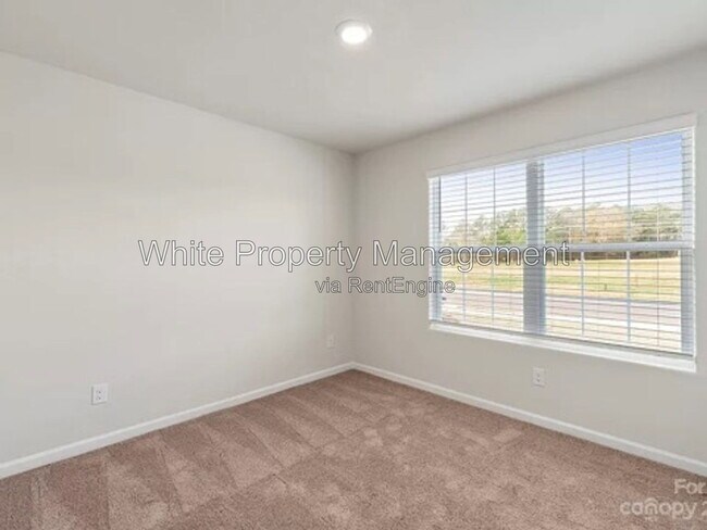 Building Photo - 1637 Nia Rd
