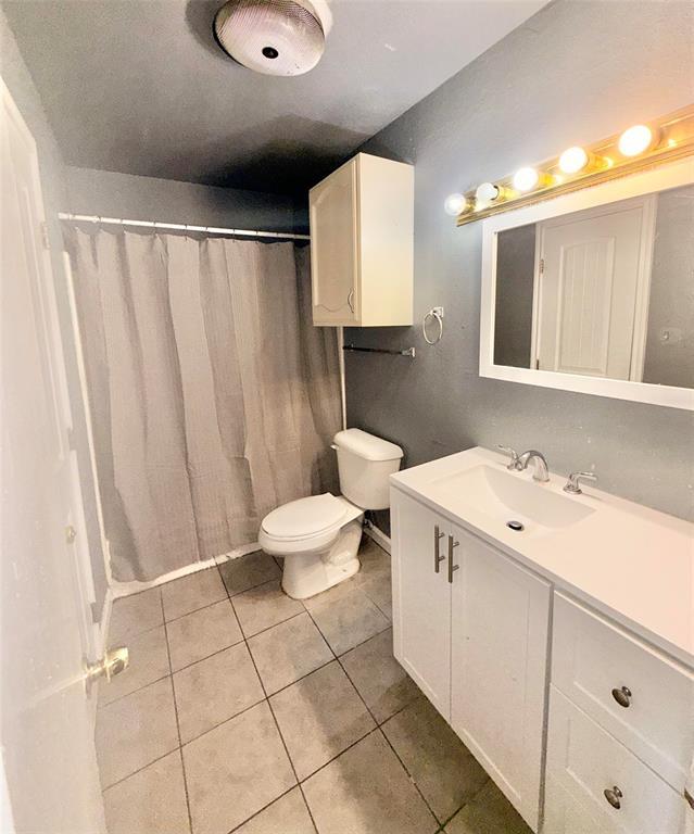 Building Photo - 5915 Fairmeadow Dr