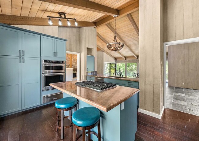 Building Photo - Rancho Alisal Drive