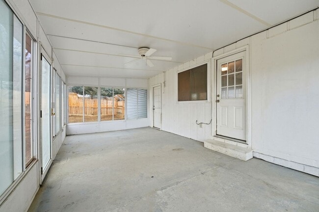 Building Photo - Updated 4BR Home with 2-Car Garage in Stratmoor