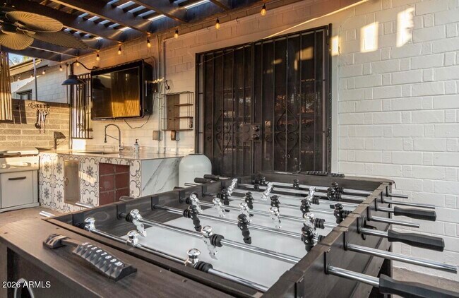 Building Photo - 1720 N Whittier Dr