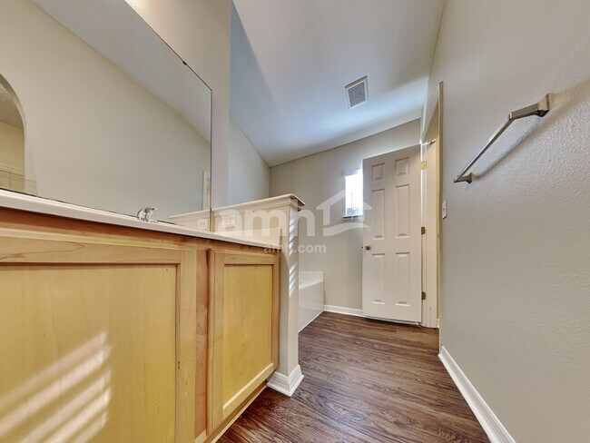 Building Photo - 1367 Oden Ct