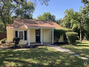 Building Photo - 1009 E Sherman Dr