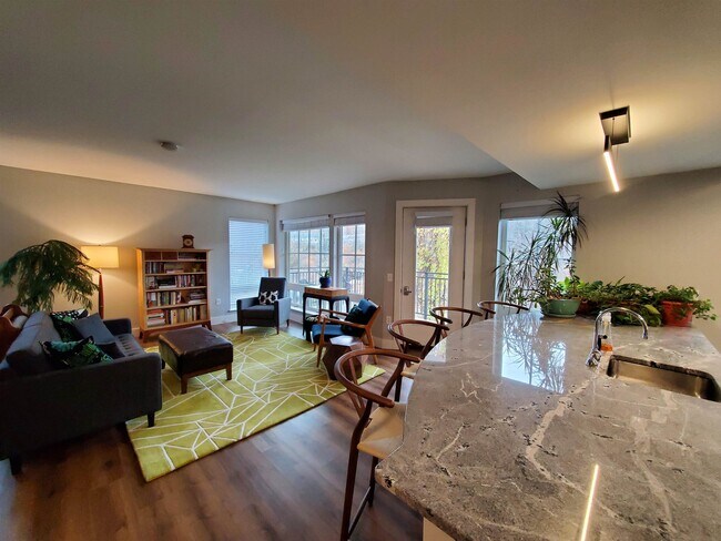 Building Photo - 195 Mechanic St