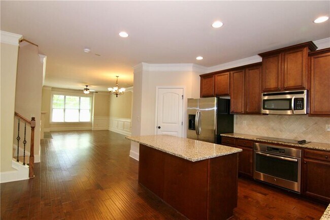 Building Photo - 1660 Jardin Ct