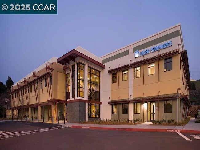 Building Photo - 2186 San Pablo Ave