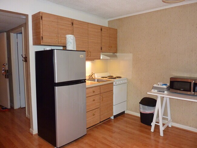 Building Photo - University Tower Unit #214