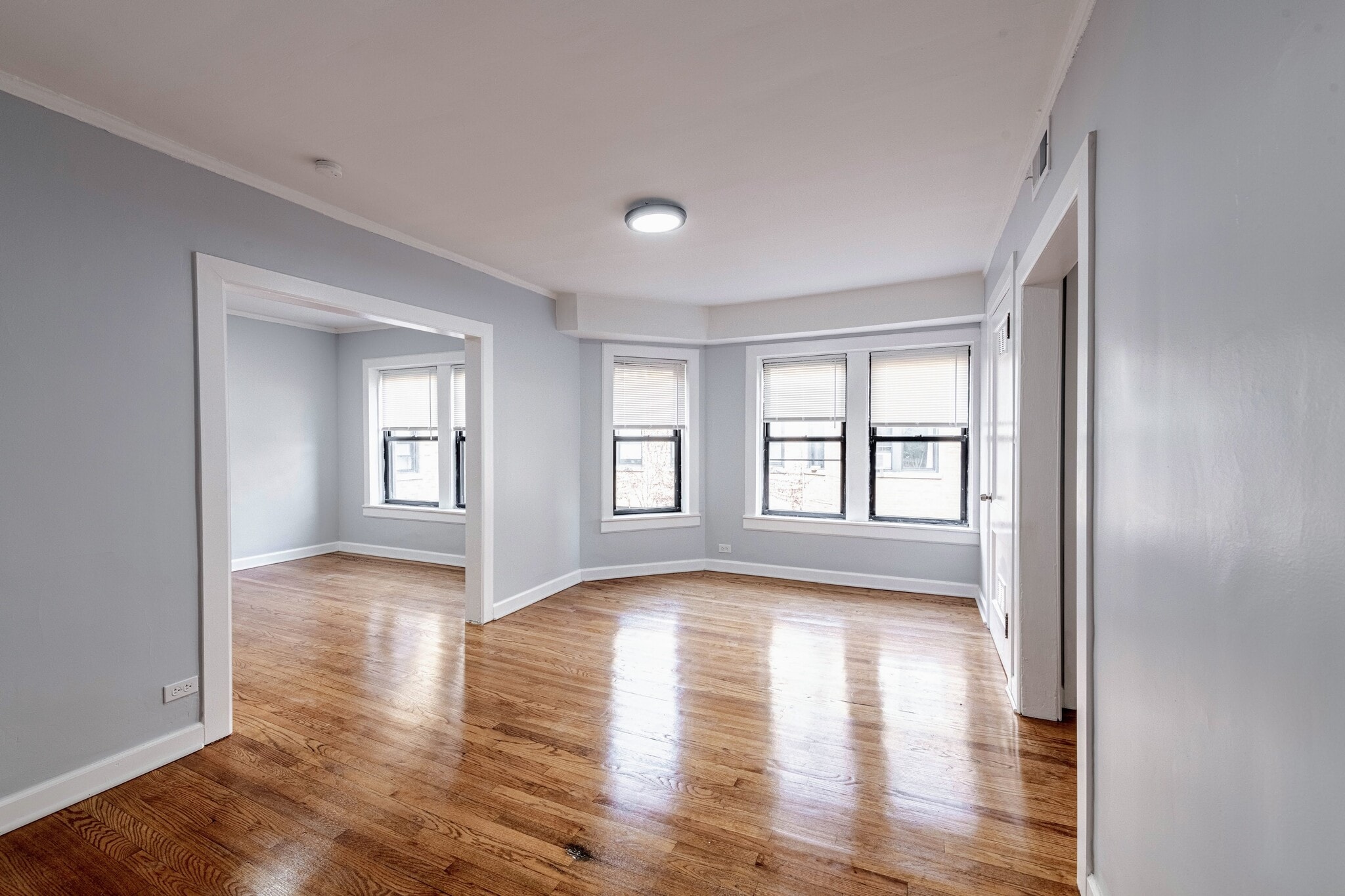 Building Photo - 7331 N Honore St