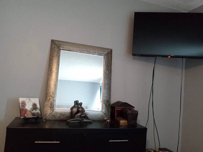 Building Photo - 500 Bonnie Blvd