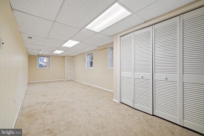 Building Photo - 1032 Pinecrest Dr