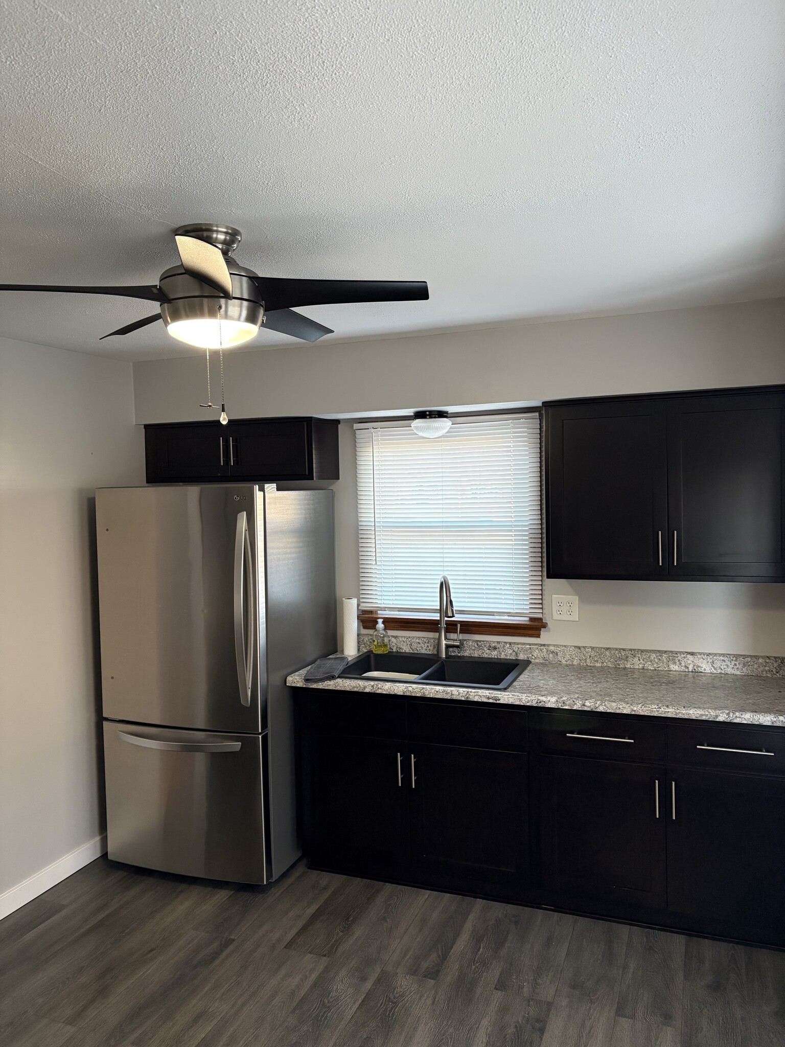 Kitchen - 1324 S 109th St