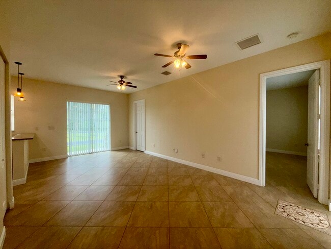 Building Photo - 12094 Citrus Grove Blvd