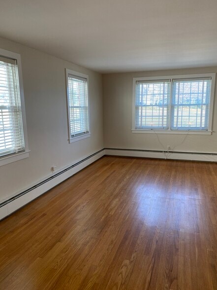 Building Photo - 138 Willis St