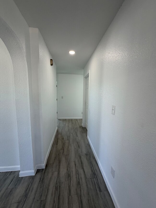 Building Photo - 5729 Saplinas Rd