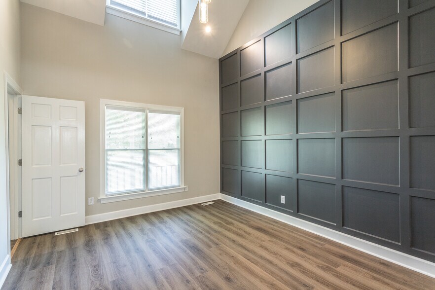 Building Photo - 2565 Oakes Plantation Dr