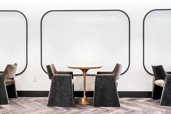 Building Photo - 260 W 26th St