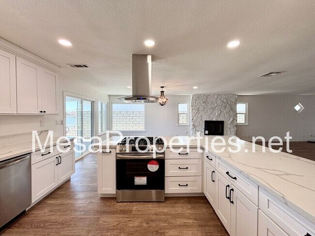 Building Photo - 13626 Sea Gull Dr
