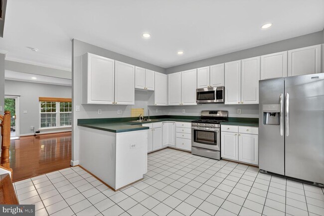 Building Photo - 5223 Ballycastle Cir
