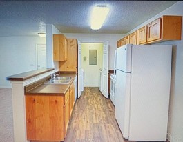 Fully Equipped Kitchen - Wedgewood Apartments