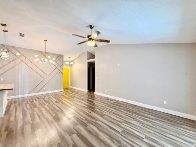 Building Photo - 8711 Busch Oaks St