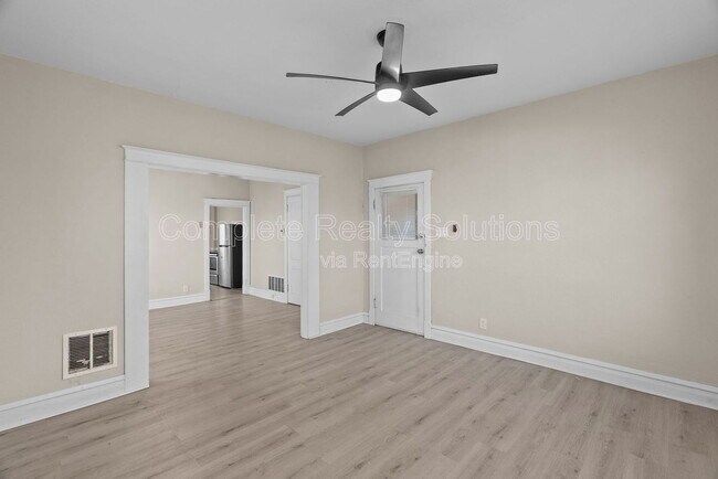 Building Photo - 4102 California Ave