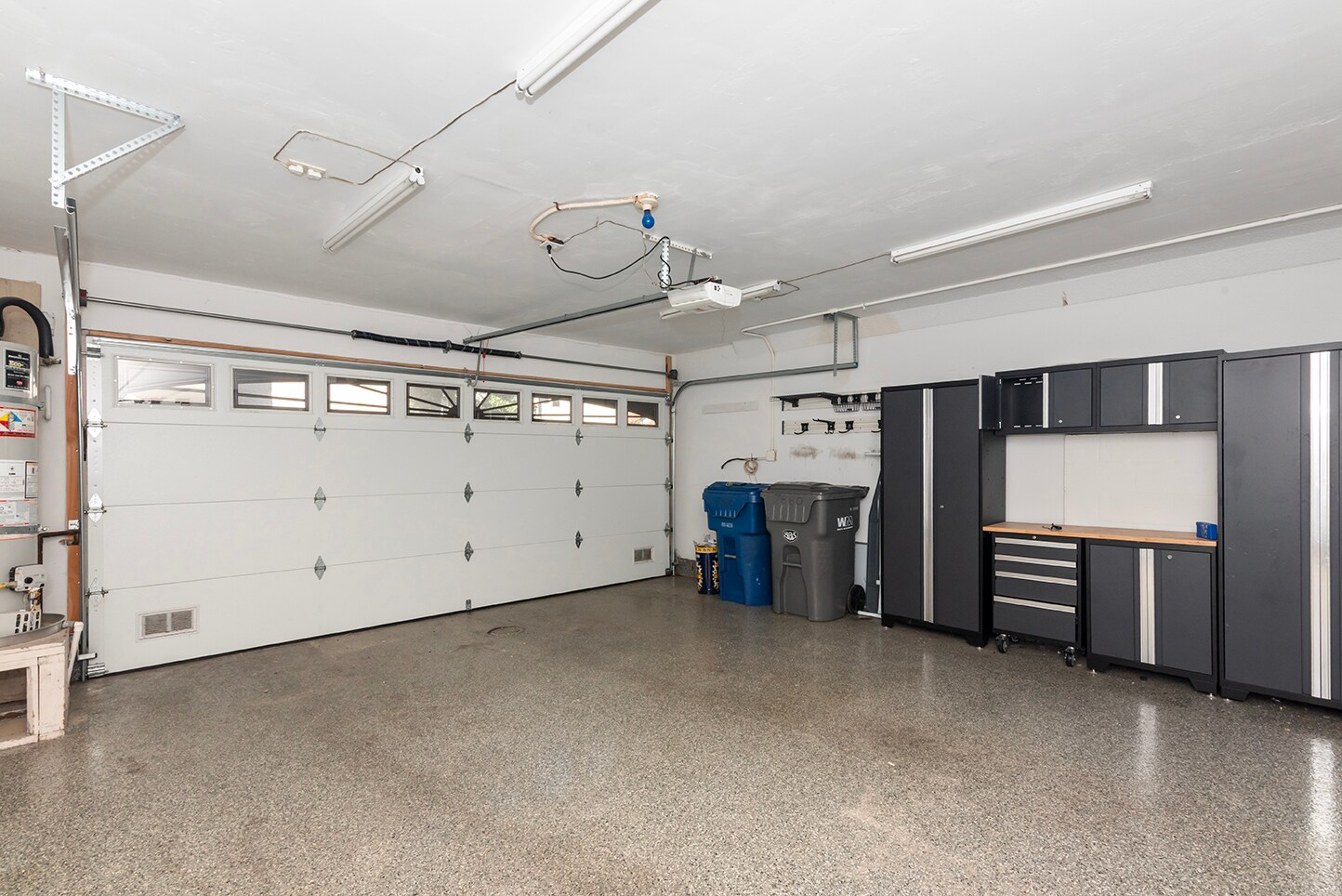 2 car garage with epoxy flooring - 7880 Mission Vista Dr