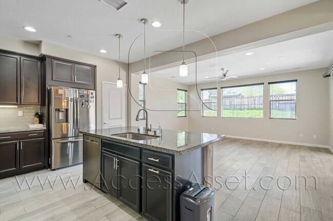 Building Photo - Stunning  Two-Story 4 Bed/3 Bath Home in B...