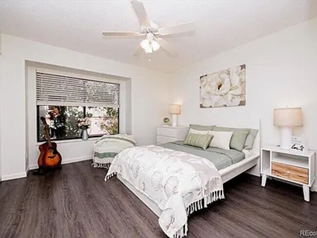 Building Photo - Flexible Condo Living with Loft near Golden!!!