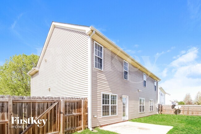 Building Photo - 4621 River Gate Dr