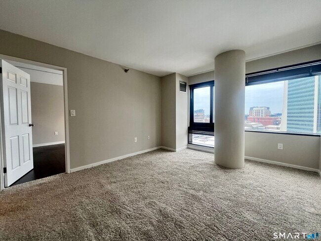 Building Photo - 127 Greyrock Pl