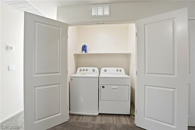 Building Photo - 6913 Stafford Hl St